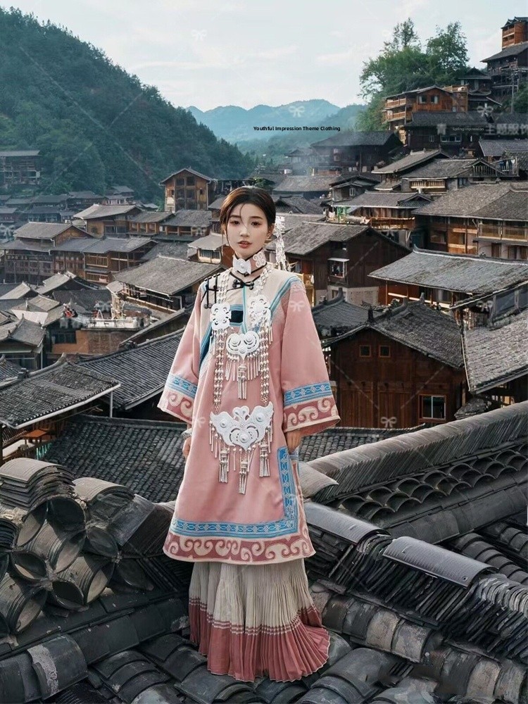 Ethnic Fashion Studio - Roze kleding in etnische stijl voor