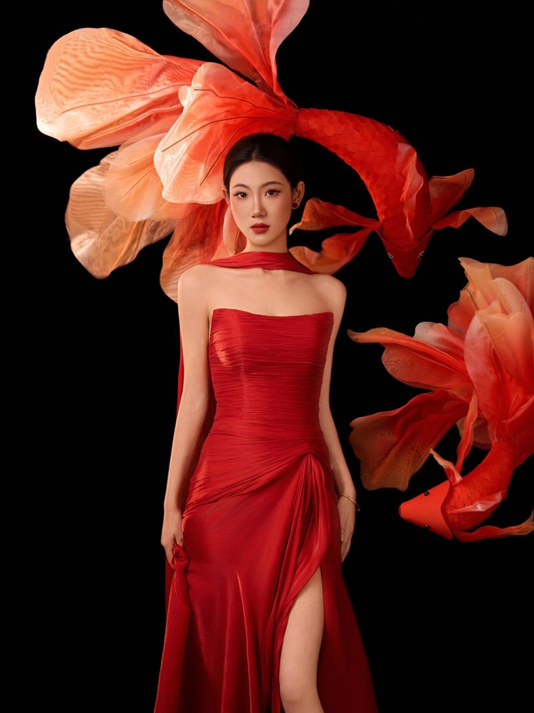 Ethnic Fashion Studio - 2026 Nieuwjaar Rode Gelukskarper Chinese stijl
