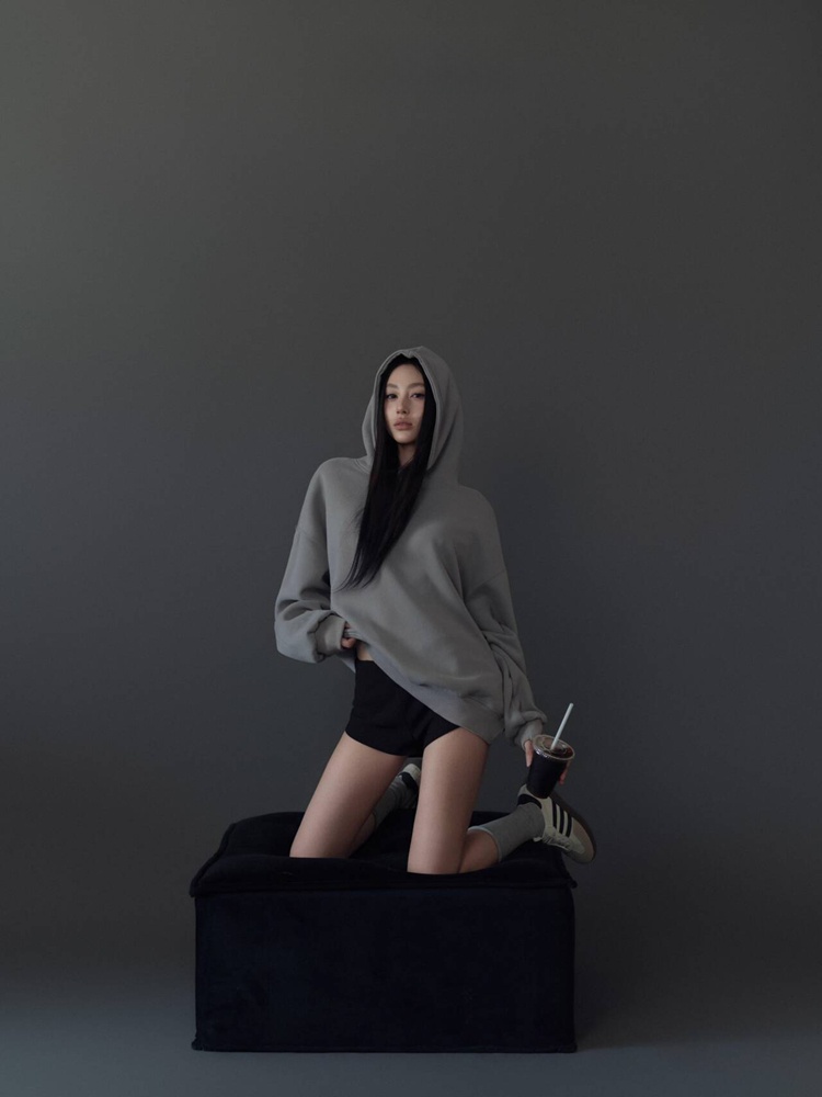Grijze sfeer Portretthema Foto - Ethnic Fashion Studio recensie en prijs