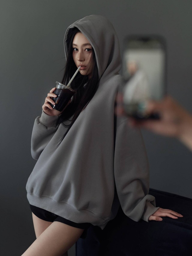 Grijze sfeer Portretthema Foto - Ethnic Fashion Studio recensie en prijs